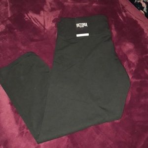 Victoria’s Secret sport Capri leggings